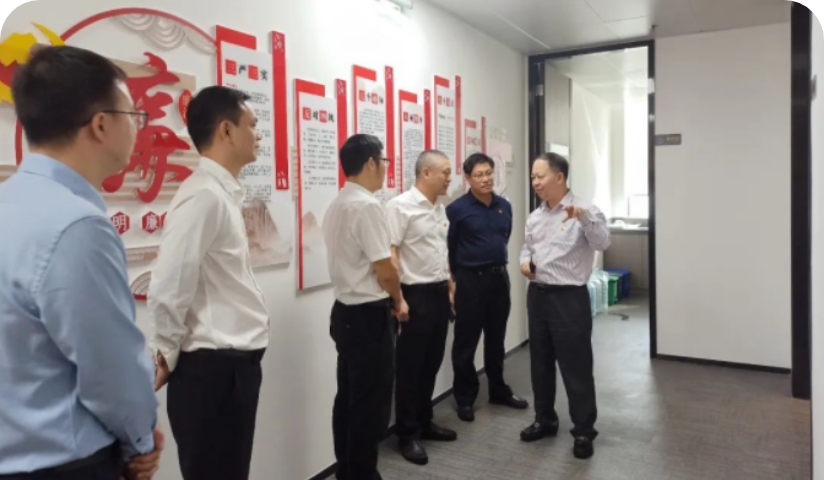 集团党委副书记、董事邓伟群到珠海公海彩船6600集团督导调研